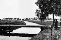 Z7-88.-Houten-brug-over-de-Stroom